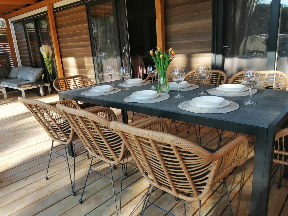 Mobile Home Anamari บีโอกราดนาโมรู ภายนอก รูปภาพ