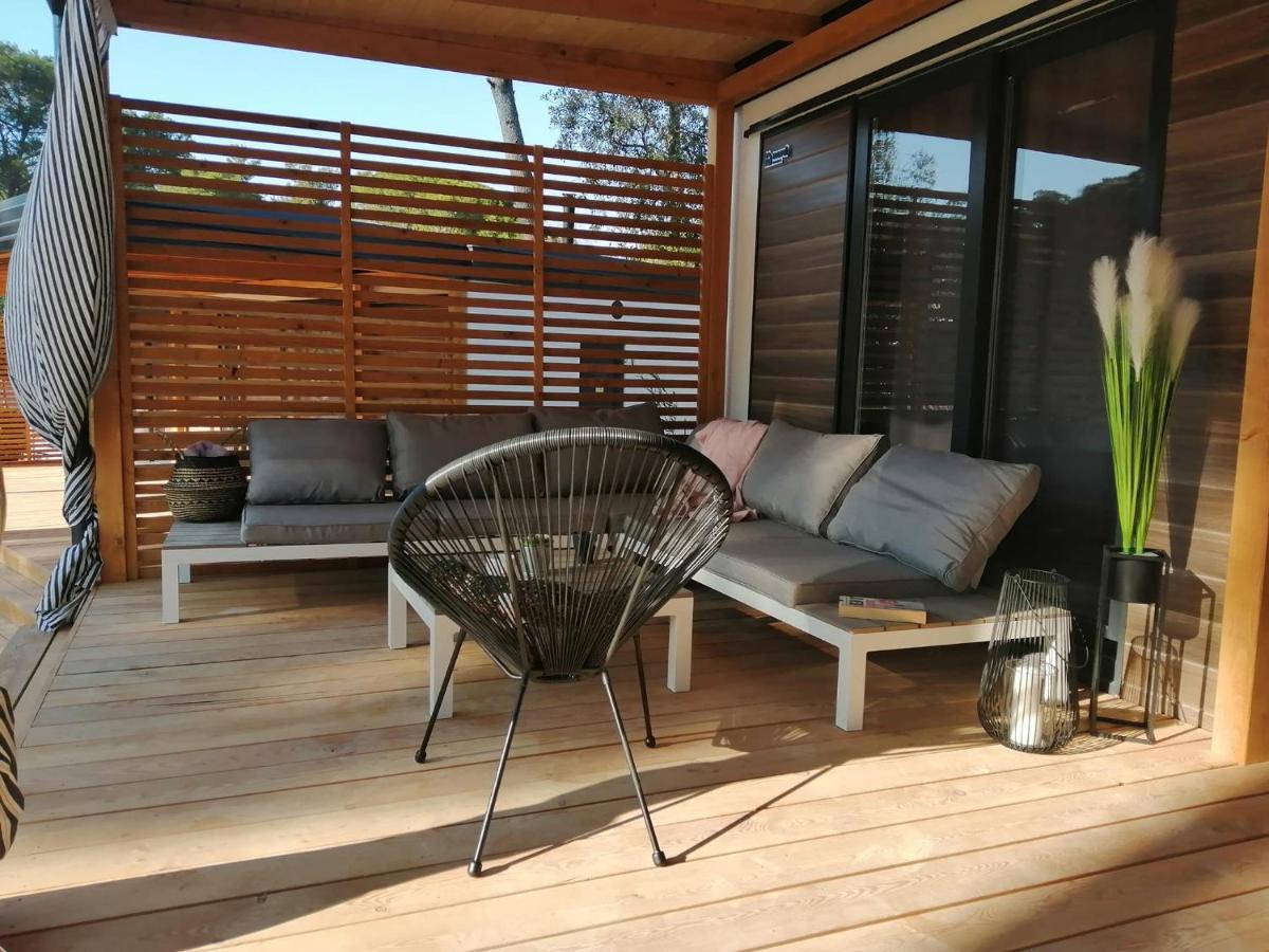 Mobile Home Anamari บีโอกราดนาโมรู ภายนอก รูปภาพ