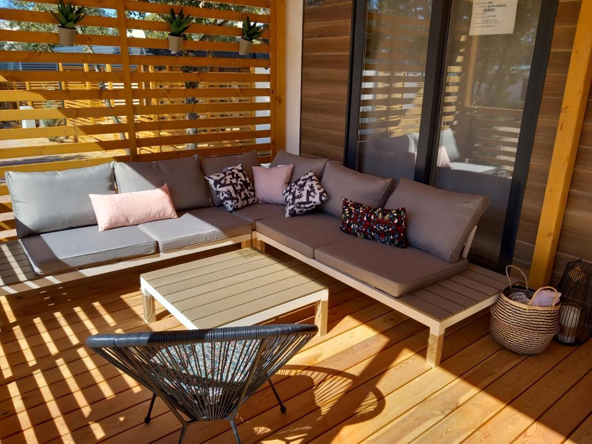 Mobile Home Anamari บีโอกราดนาโมรู ภายนอก รูปภาพ