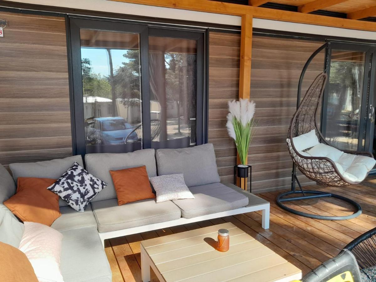Mobile Home Anamari บีโอกราดนาโมรู ภายนอก รูปภาพ