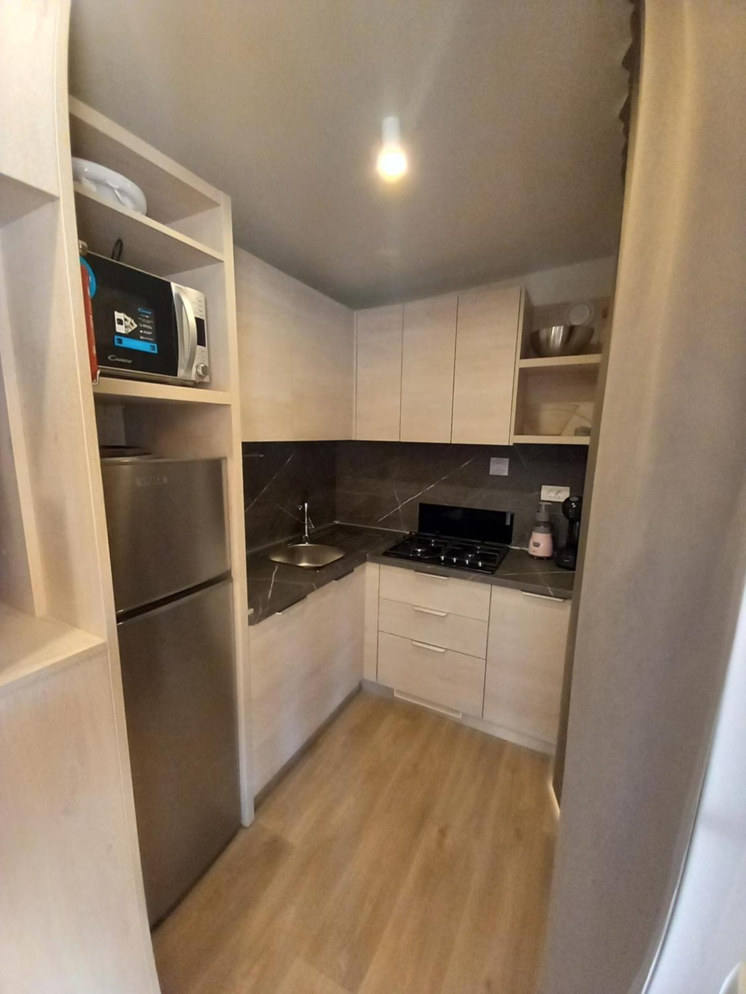 Mobile Home Anamari บีโอกราดนาโมรู ห้อง รูปภาพ
